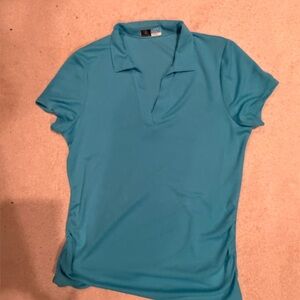4 Women’s Size M Golf Shirts